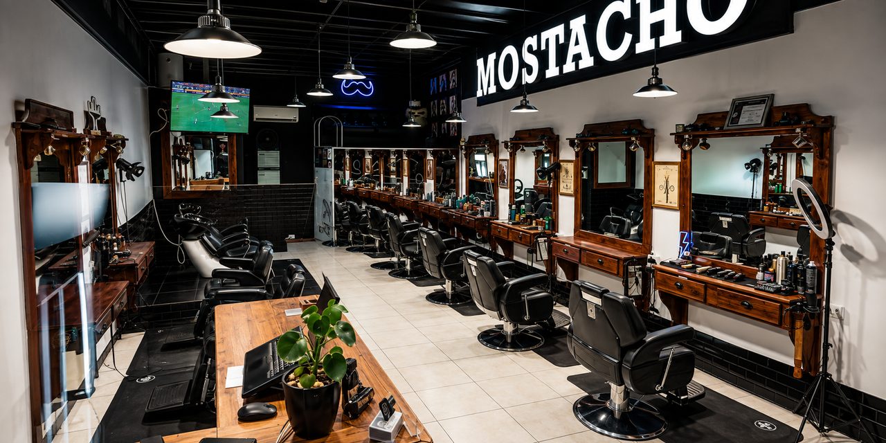 Interior de Barbería Mostacho en Puente Alto, Stripcenter Los Toros